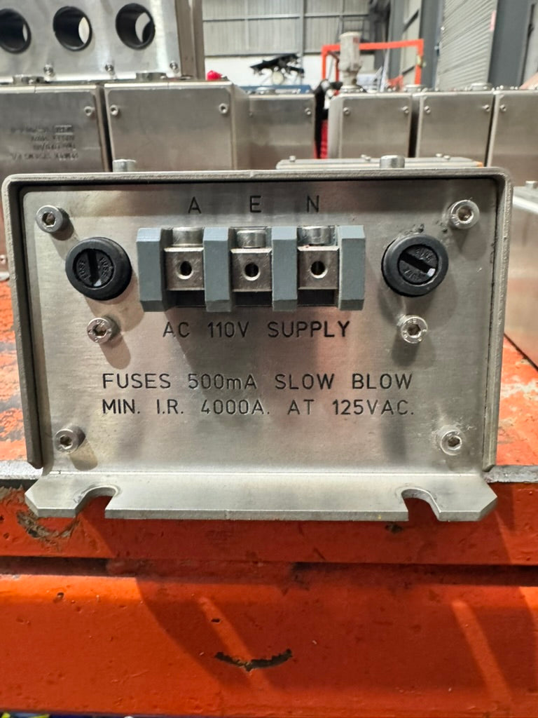 Pempek Type 33 IS Power Supply — 110V Input / 18V 800mA Output
